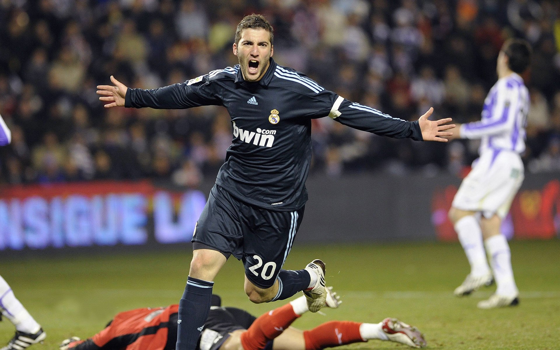 开云官网APP下载-法甲绝佳反击：速度与战术完美结合，法甲动作大